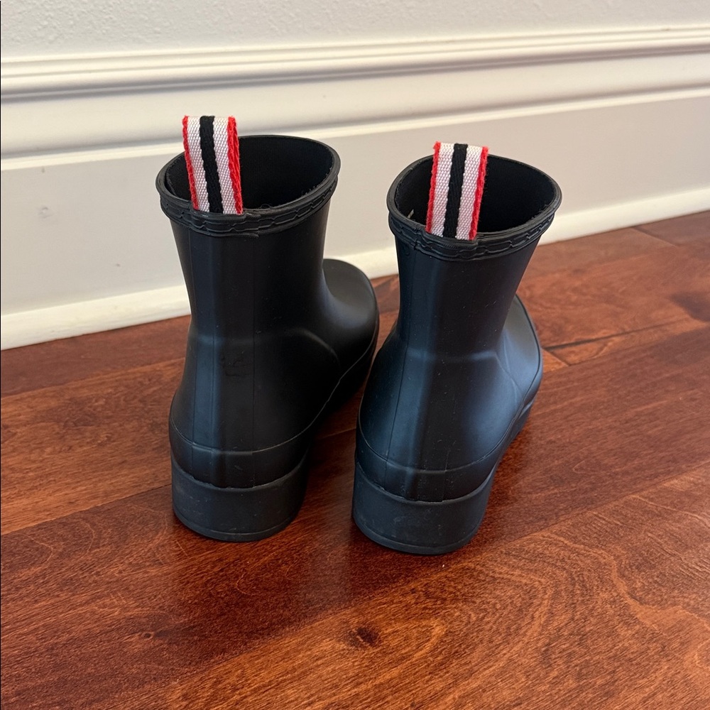 Hunter Women’s Play Short Rain Boots - Picture 2 of 5